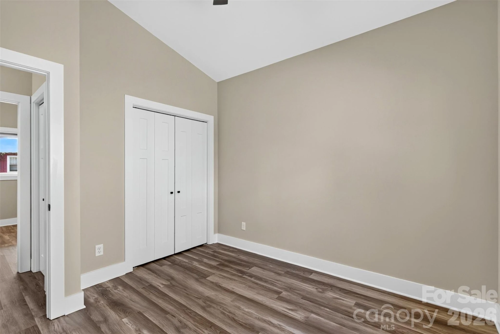 211 Hanover Street - Photo 14
