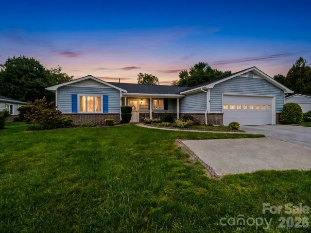 300 Dellford Court, Hendersonville, NC, 28792