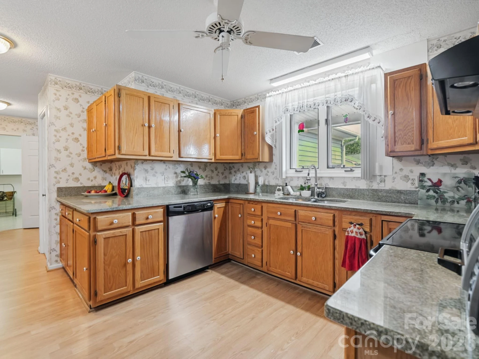 300 Dellford Court - Photo 8