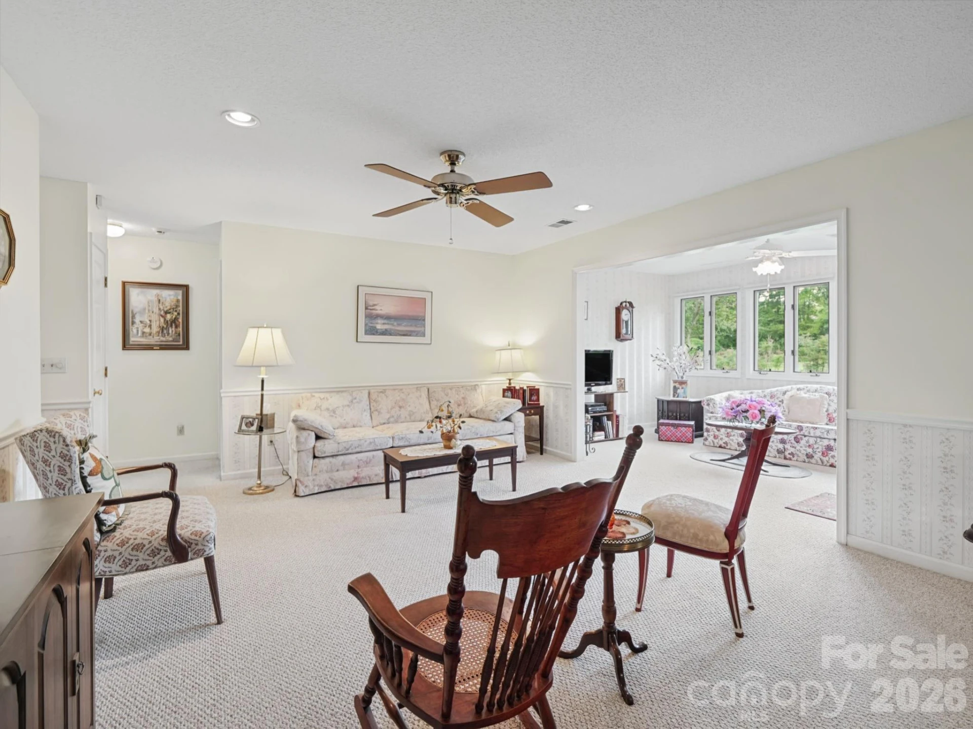 300 Dellford Court - Photo 15