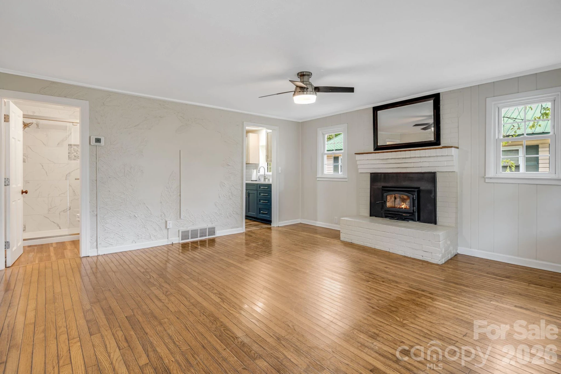 1015 Mountain View Street - Photo 5