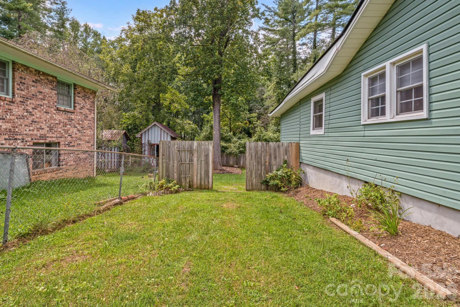 1015 Mountain View Street - Photo 29