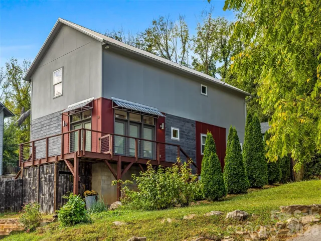 26 Blalock Avenue