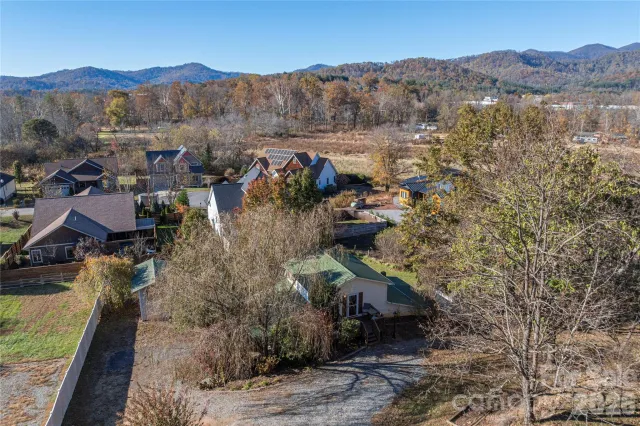 223 Davidson Road, Swannanoa, NC, 28778