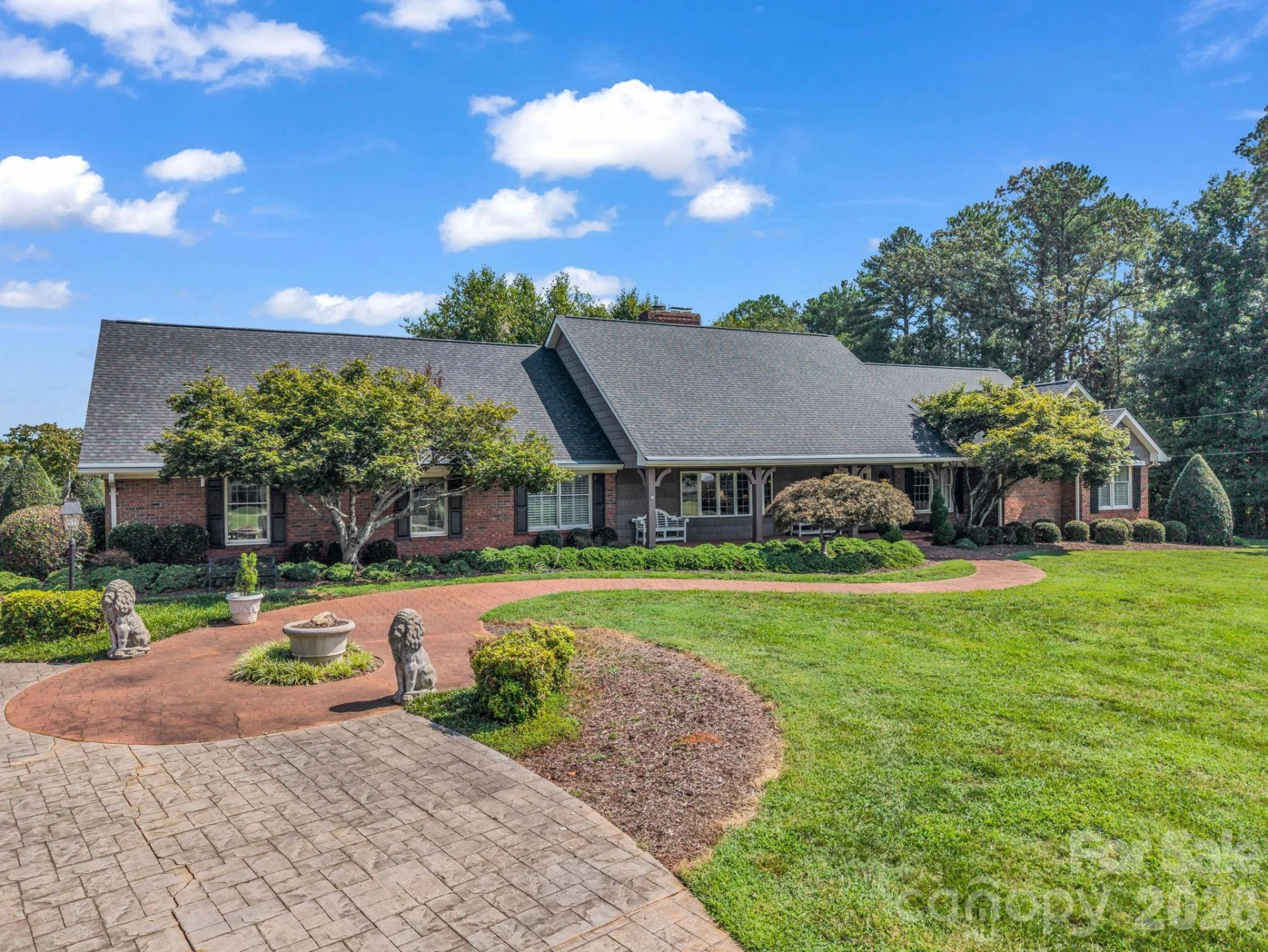 164 Brookfield Drive - Photo 3