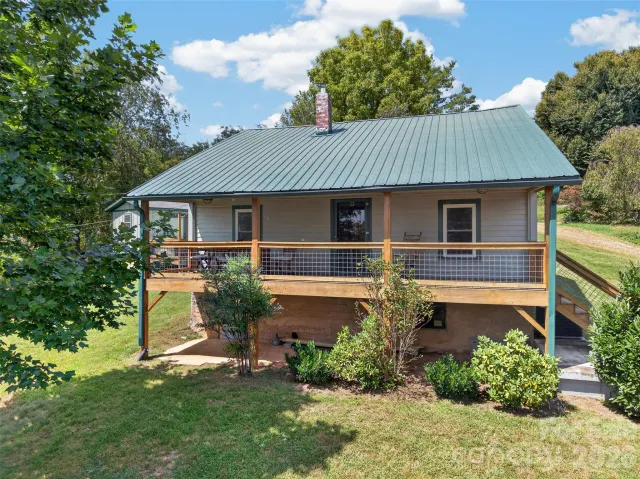 266 Starnes Cove Road, Candler, NC, 28715