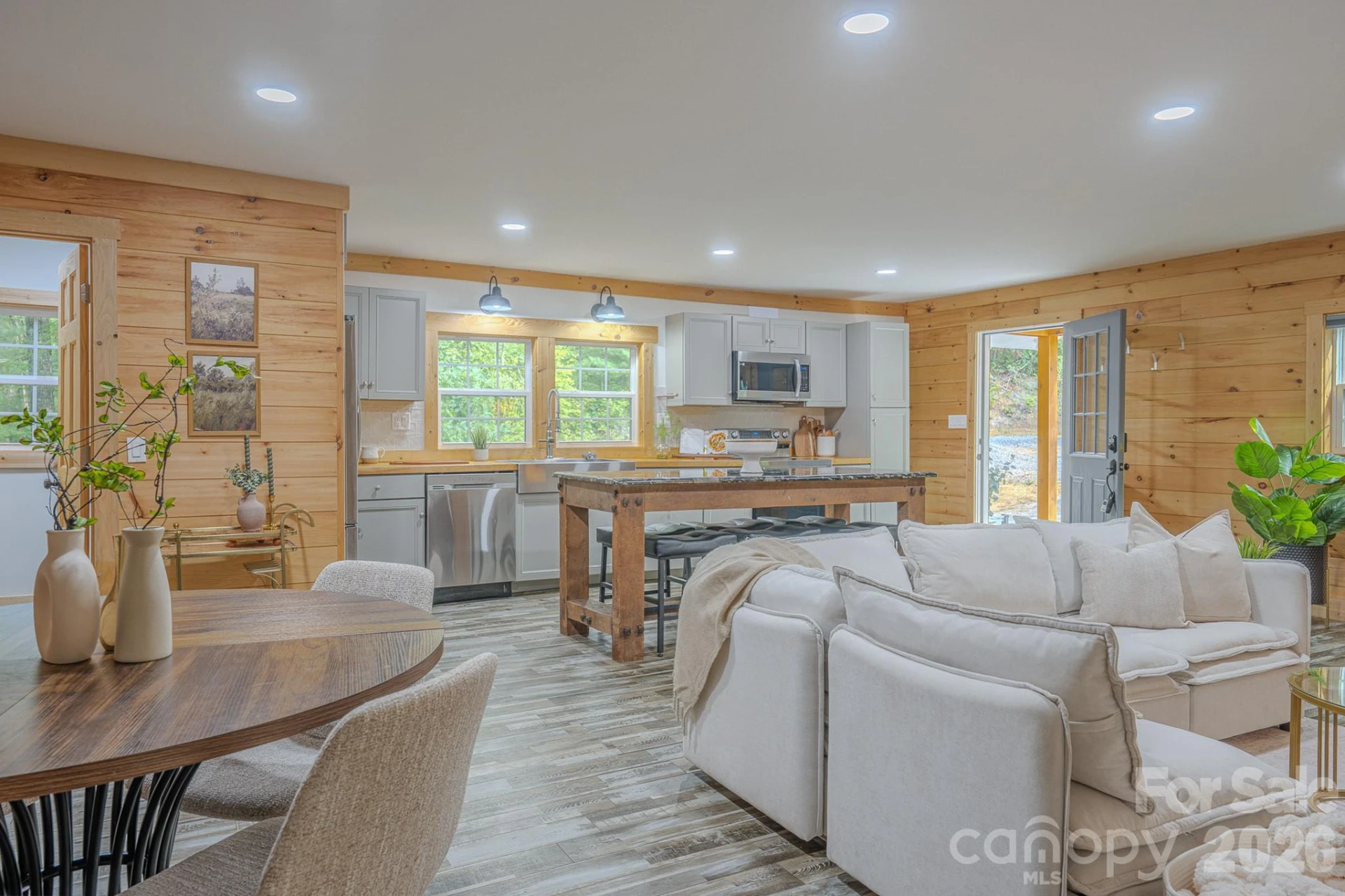 633 Kingdom Place - Photo 11