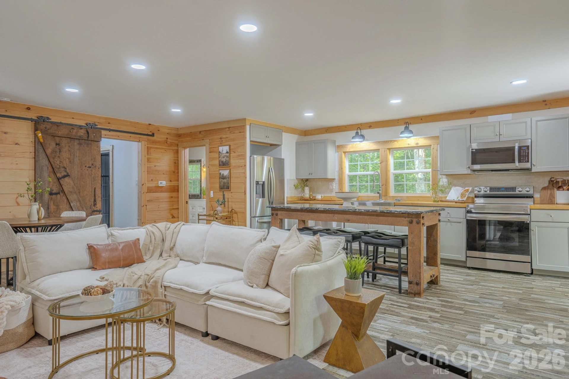 633 Kingdom Place - Photo 12