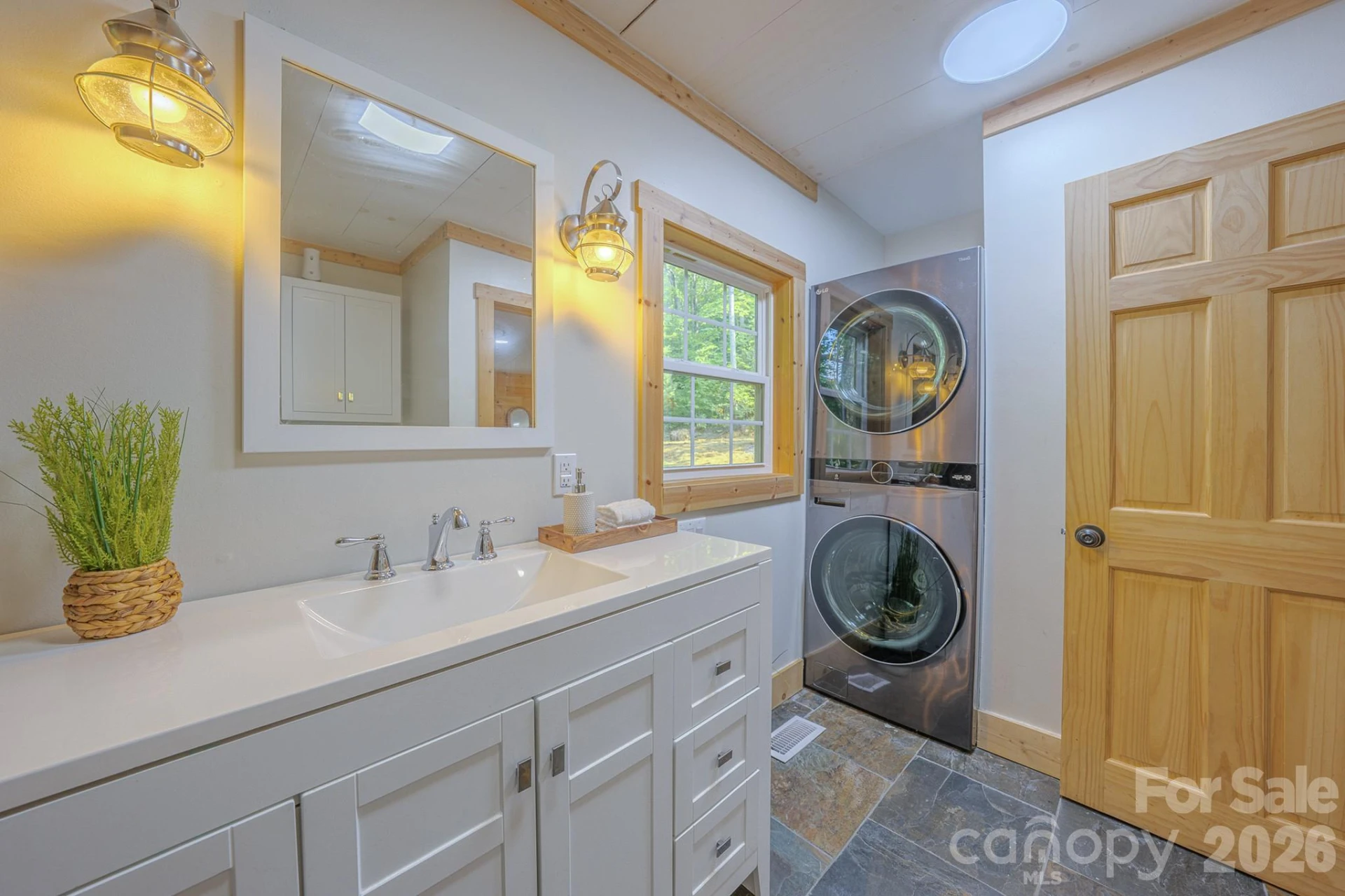 633 Kingdom Place - Photo 24