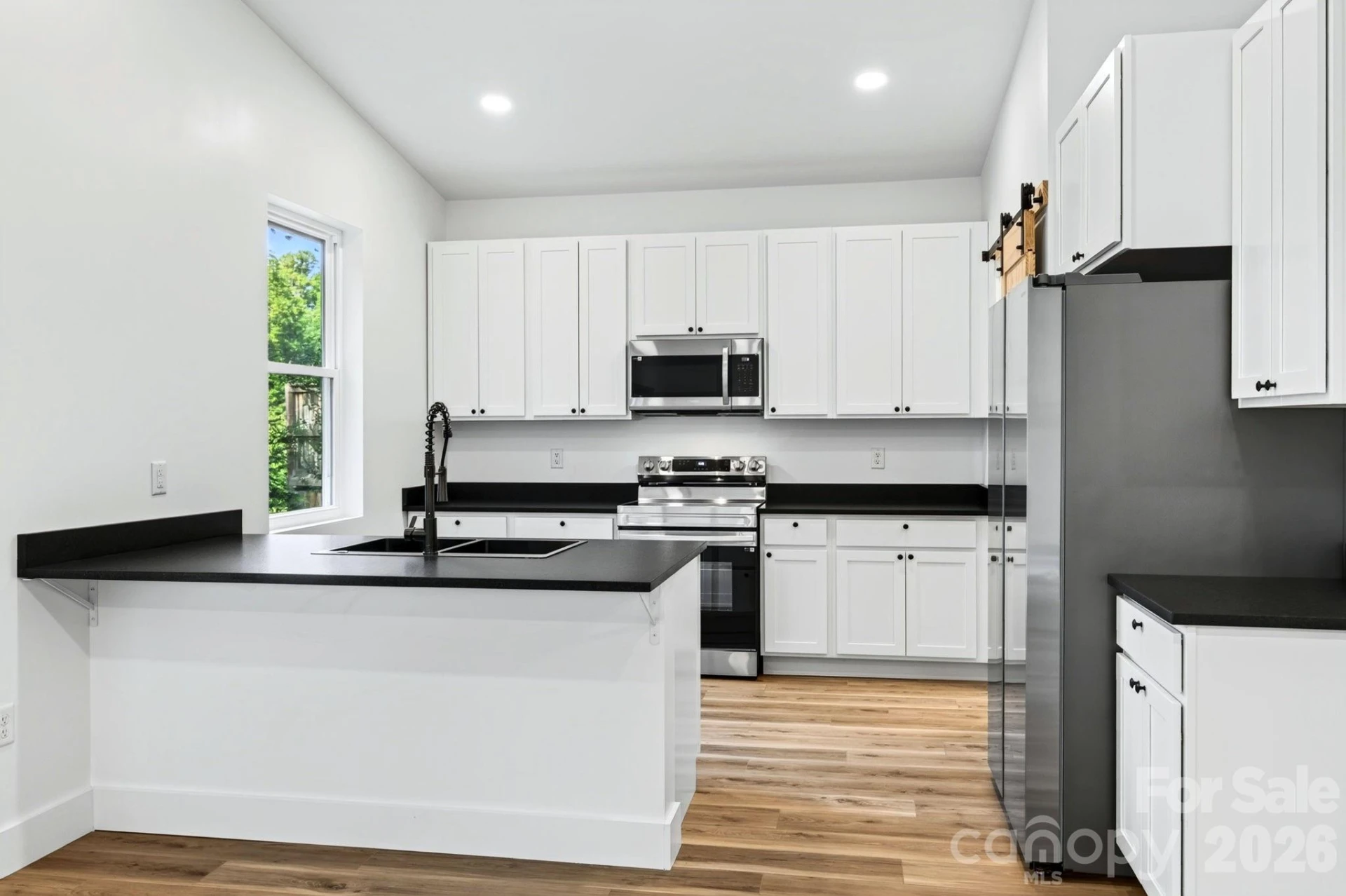 60 Pearl Street - Photo 4