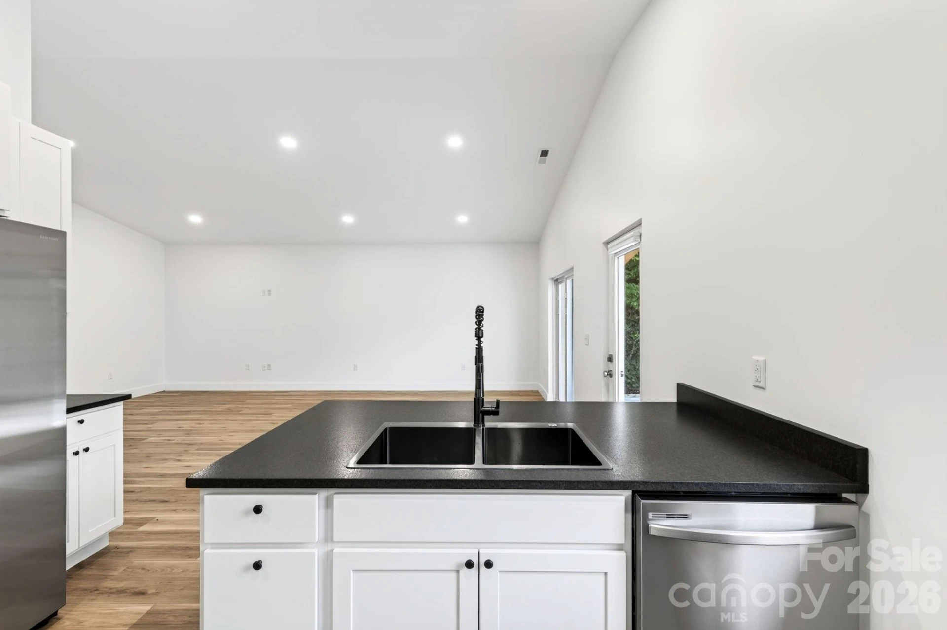 60 Pearl Street - Photo 8