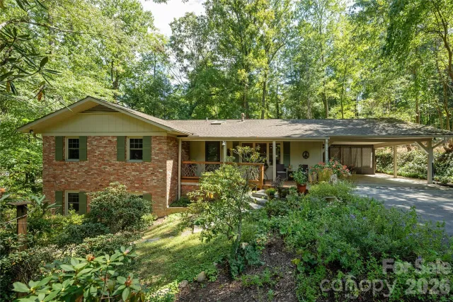906 Indian Hill Road, Hendersonville, NC, 28792