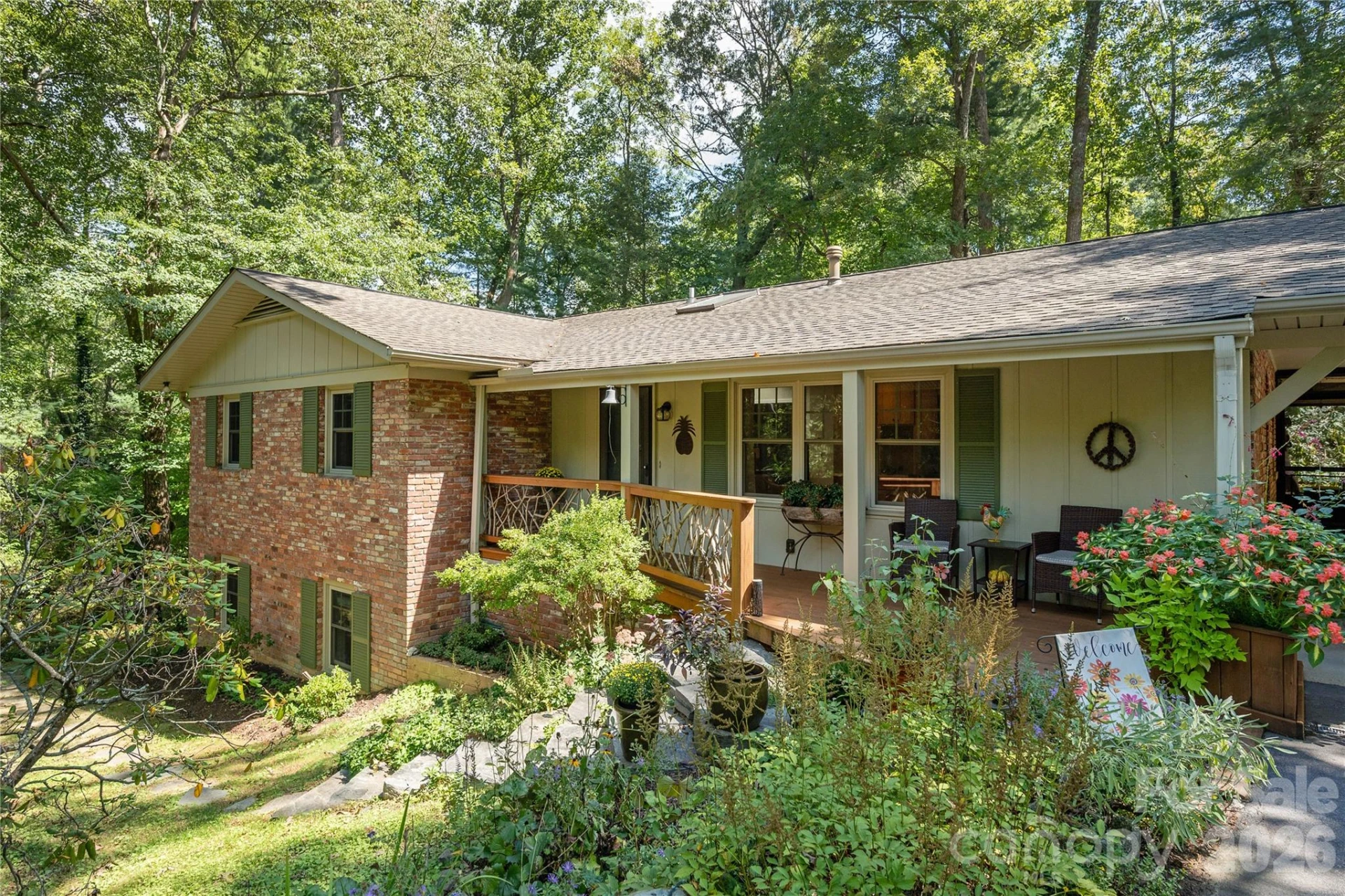 906 Indian Hill Road - Photo 3