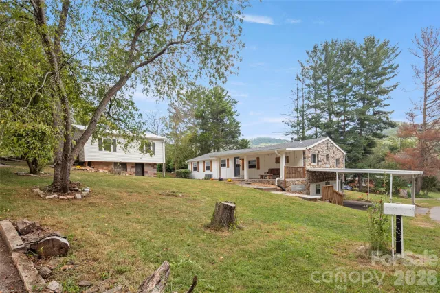 28 Long Cove Road, Candler, NC, 28715