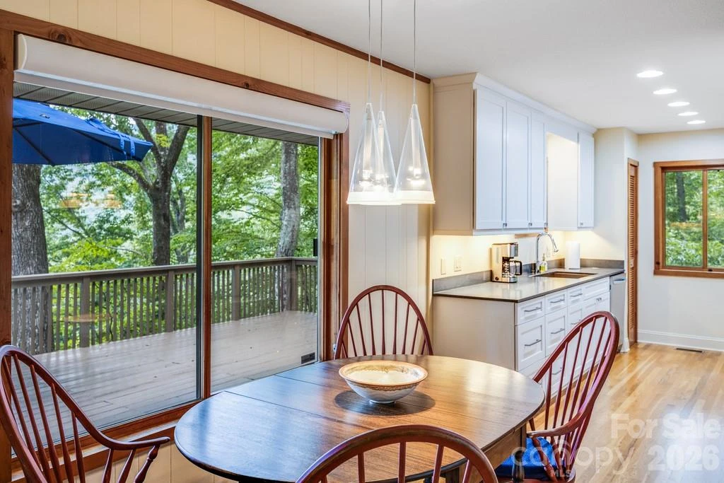1073 Countryside Drive - Photo 11