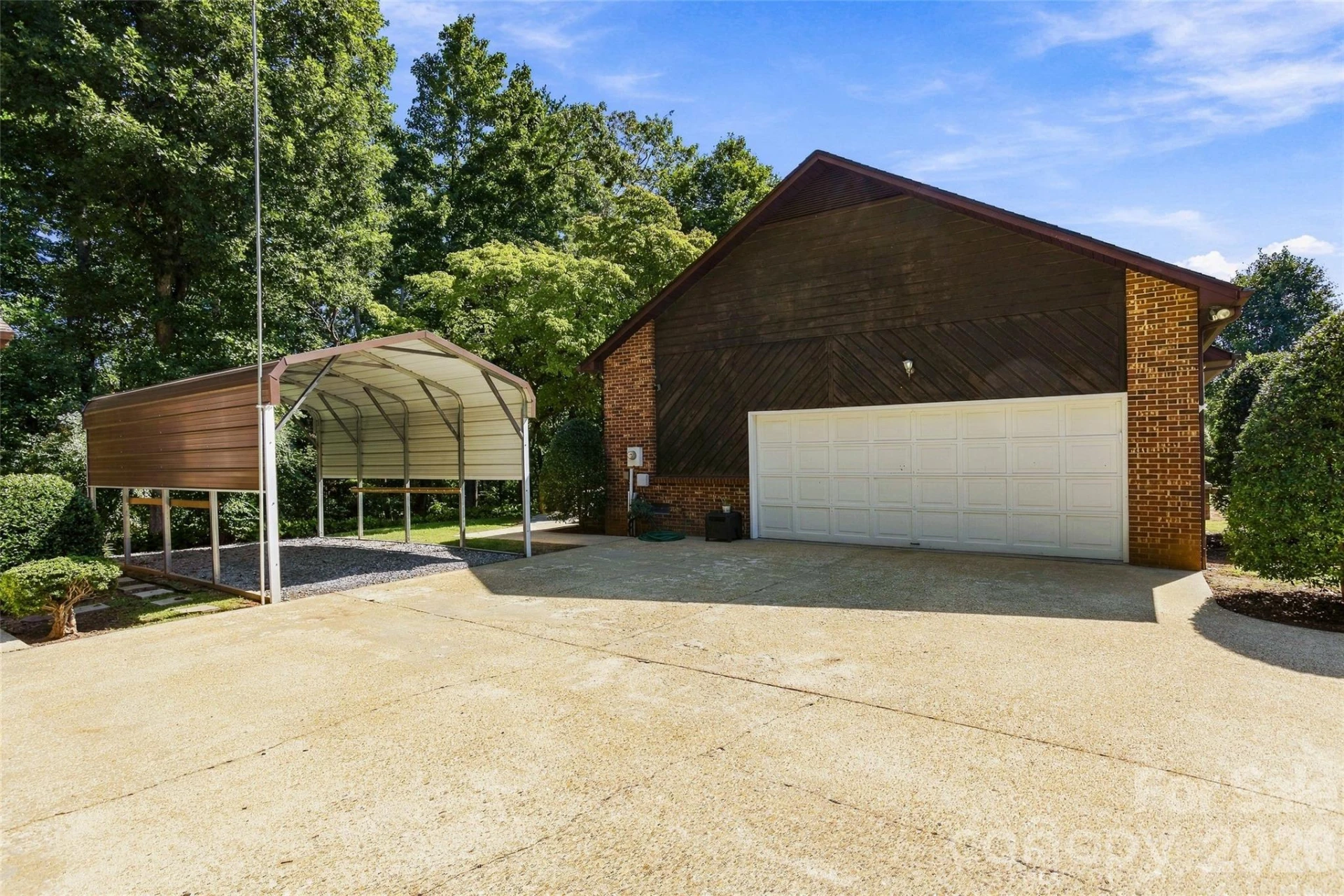 183 Mckinney Road W - Photo 4
