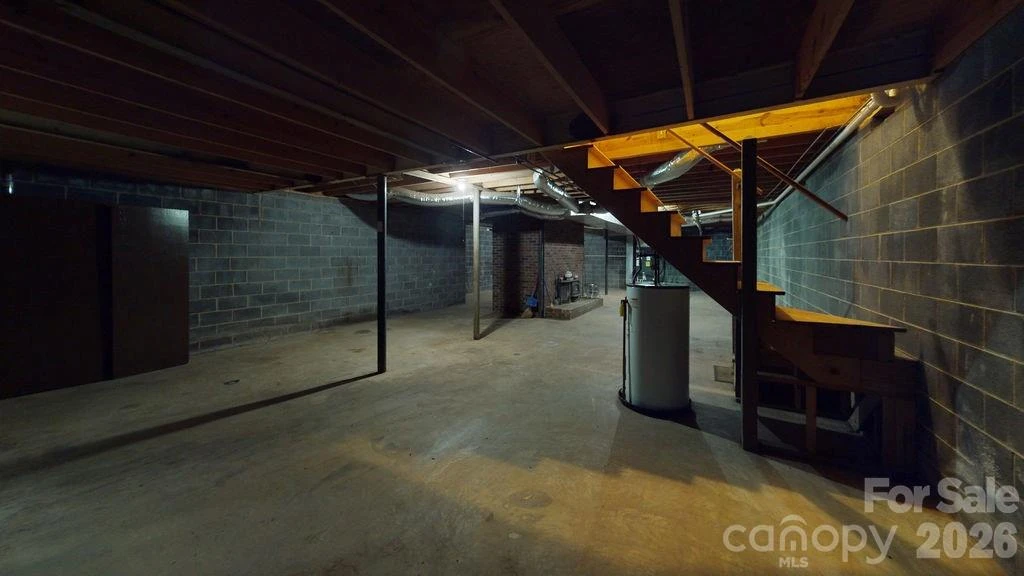 6830 Bat Cave Road - Photo 33