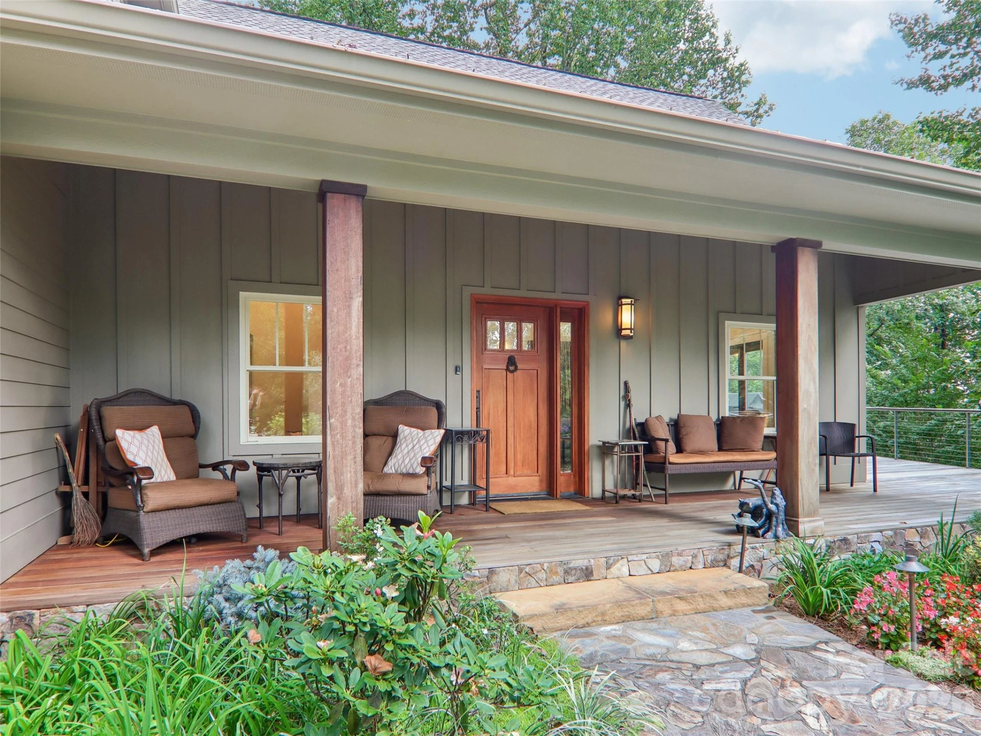 404 Southview Lane - Photo 2