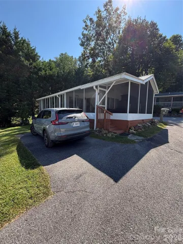 27 Levi Drive, Maggie Valley, NC, 28751