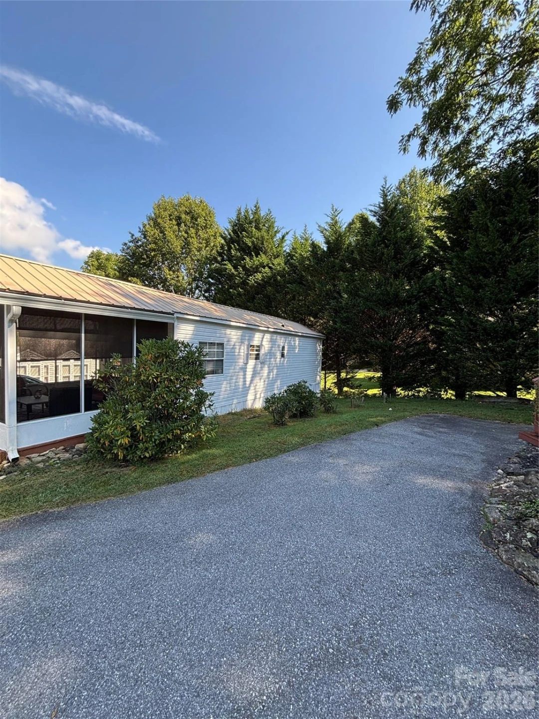 27 Levi Drive - Photo 2