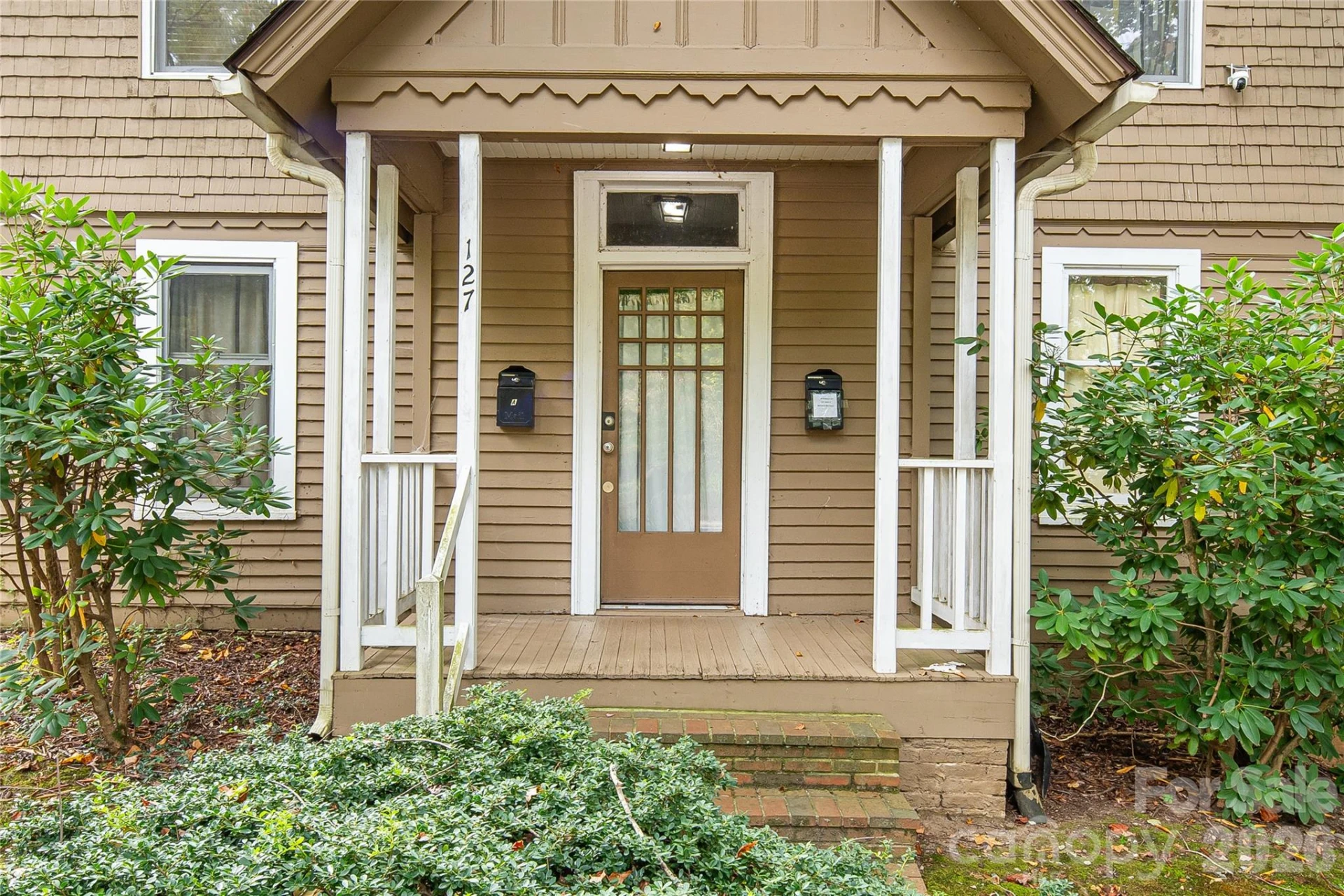 127 Hillside Street - Photo 3