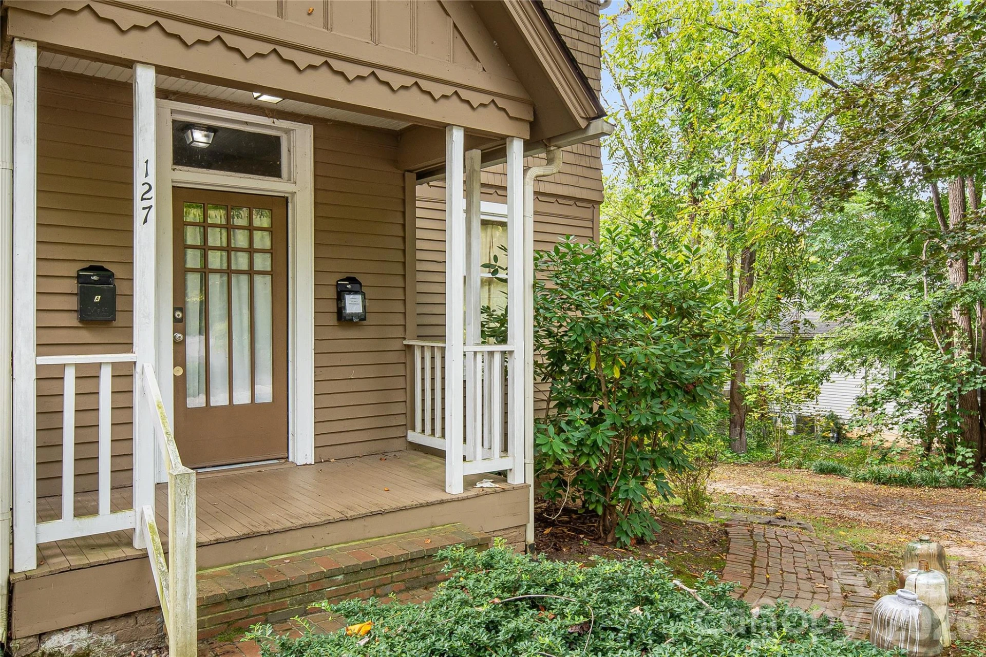127 Hillside Street - Photo 4