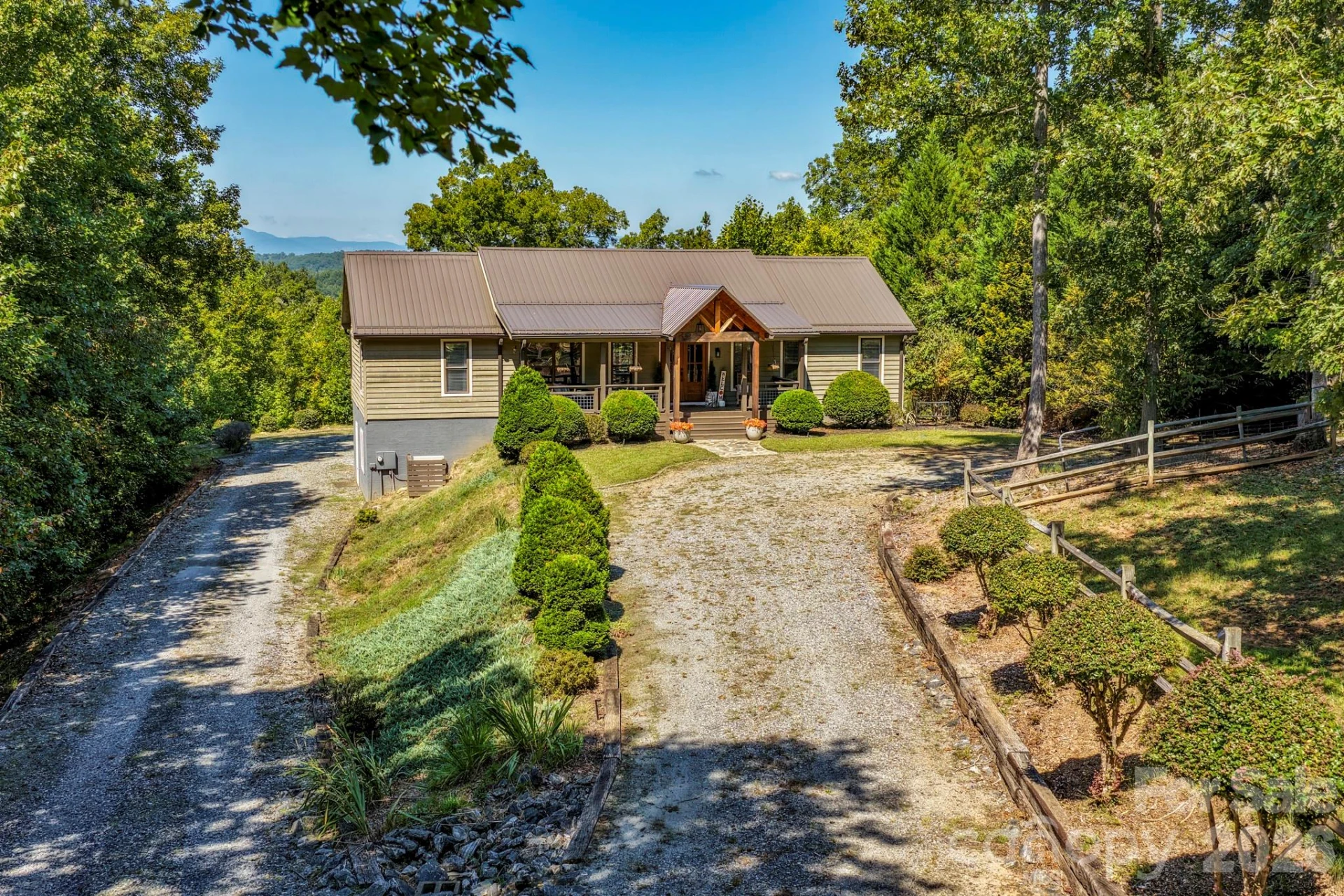 255 Cross Ridge Drive - Photo 2