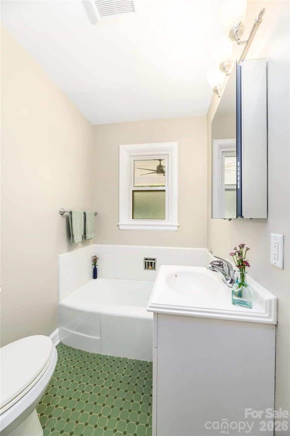 111 Gracelyn Road - Photo 18