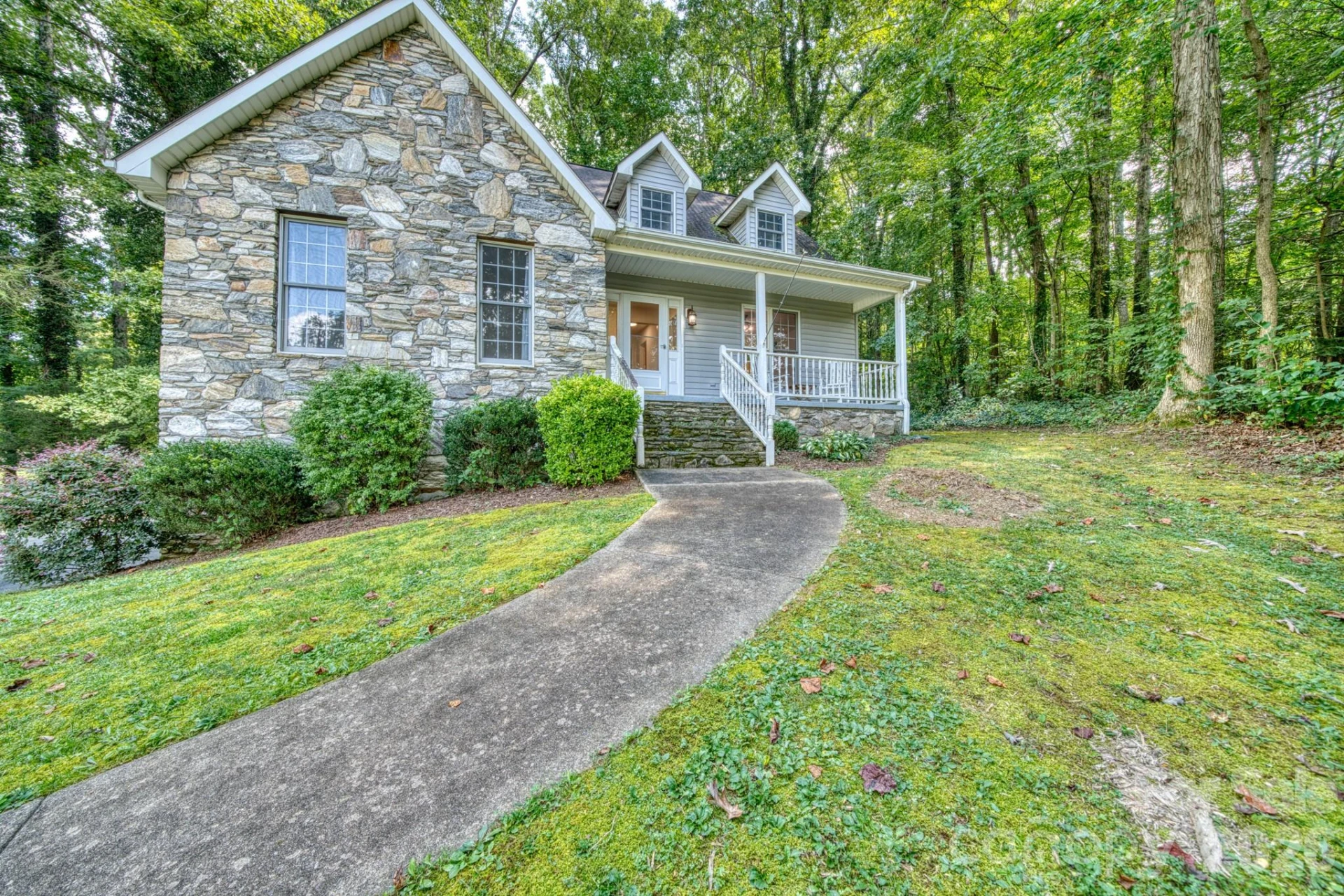 163 Canaan Drive - Photo 2