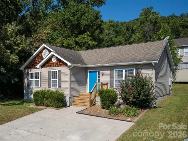 151 W Newberry Drive, Fletcher, NC, 28732