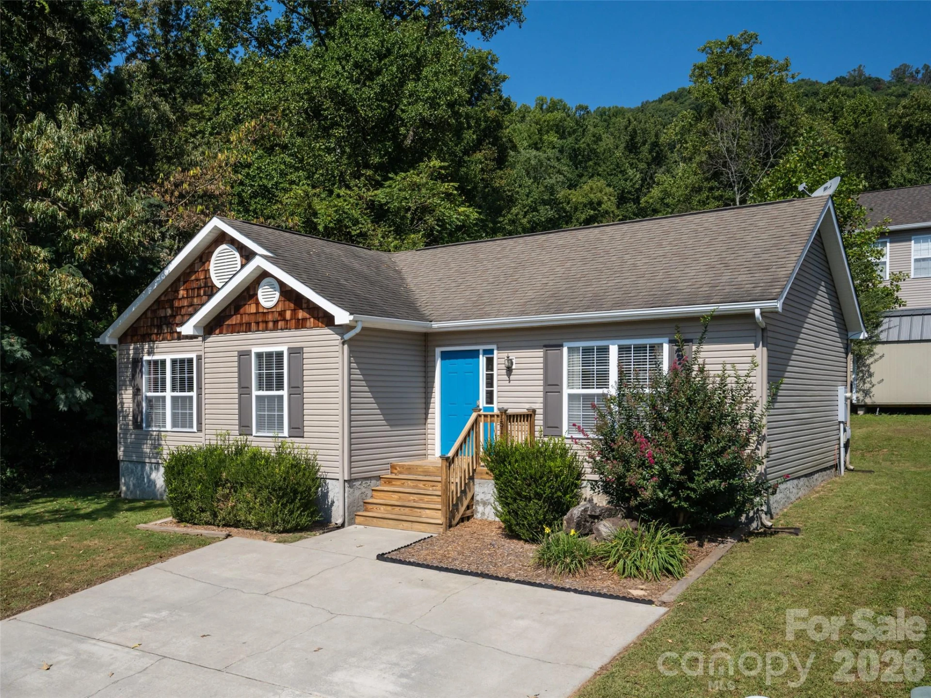 151 W Newberry Drive