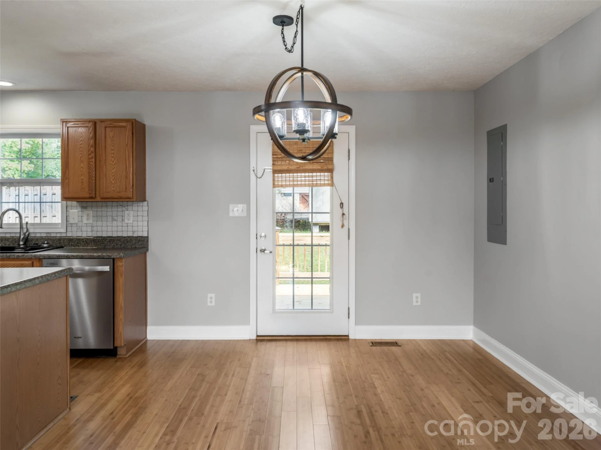 151 W Newberry Drive - Photo 13