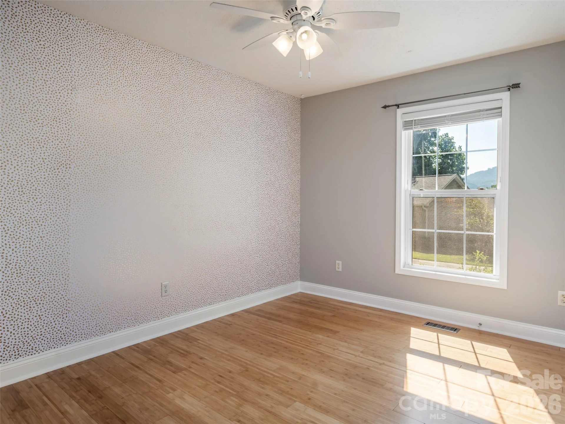 151 W Newberry Drive - Photo 19