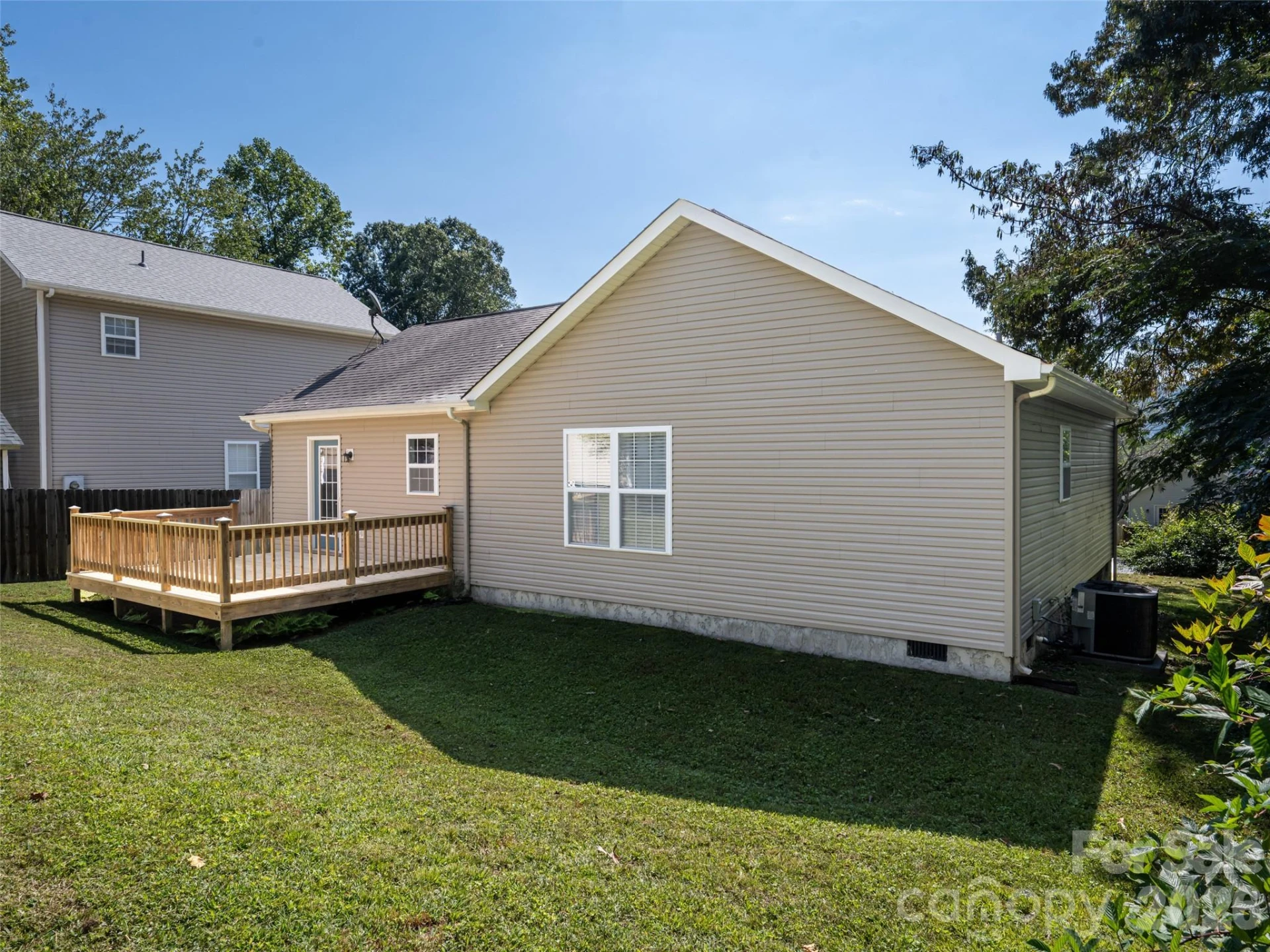 151 W Newberry Drive - Photo 27