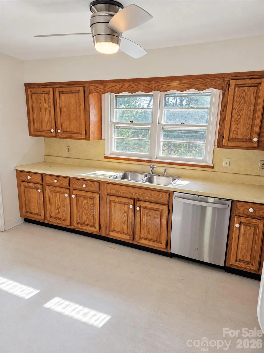 414 Heather Circle - Photo 10