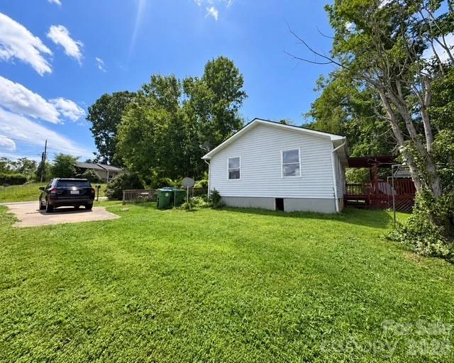 131 Wyatt Street - Photo 3