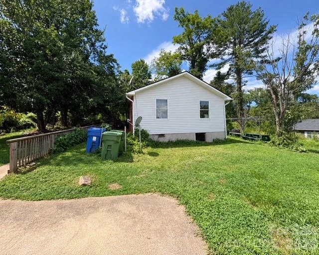 131 Wyatt Street - Photo 4