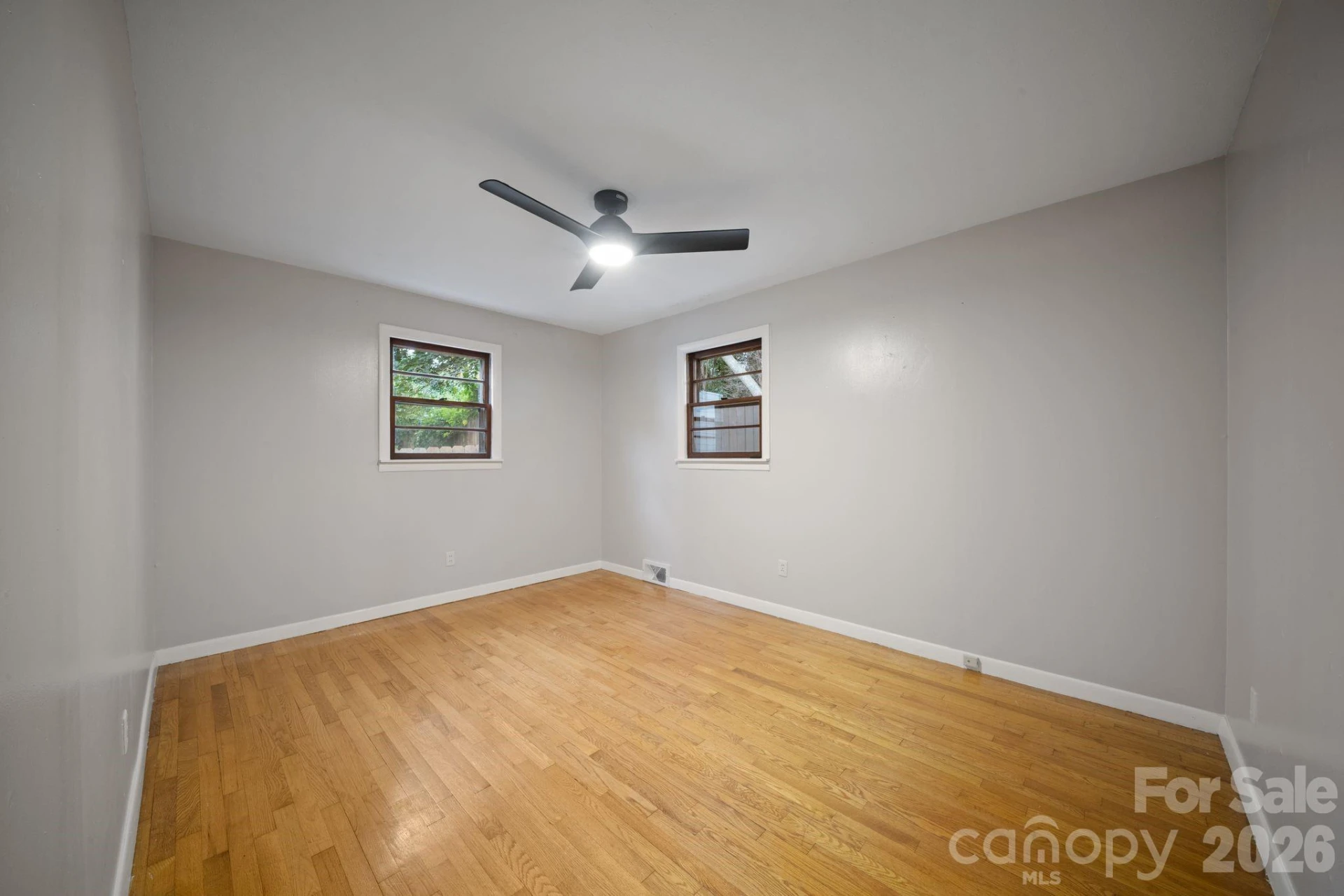 212 Pennsylvania Avenue - Photo 13
