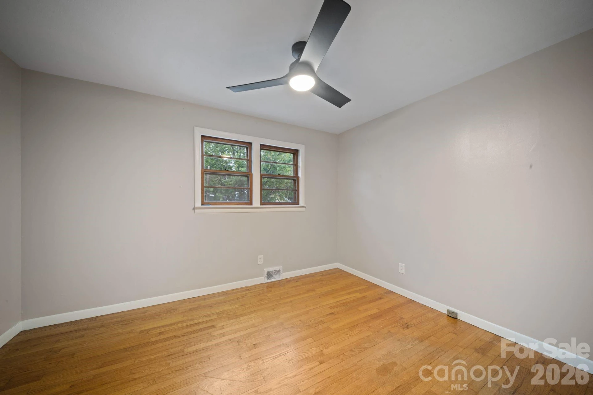212 Pennsylvania Avenue - Photo 14