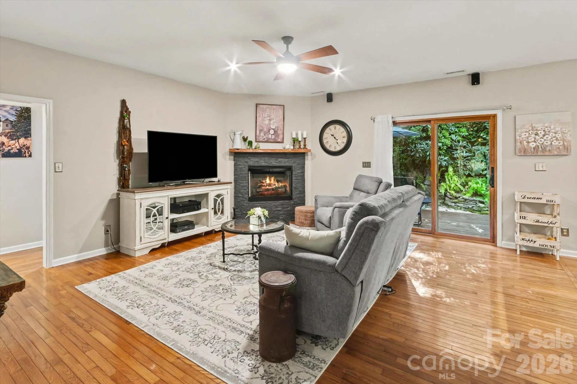 300 Caroline Lane - Photo 6