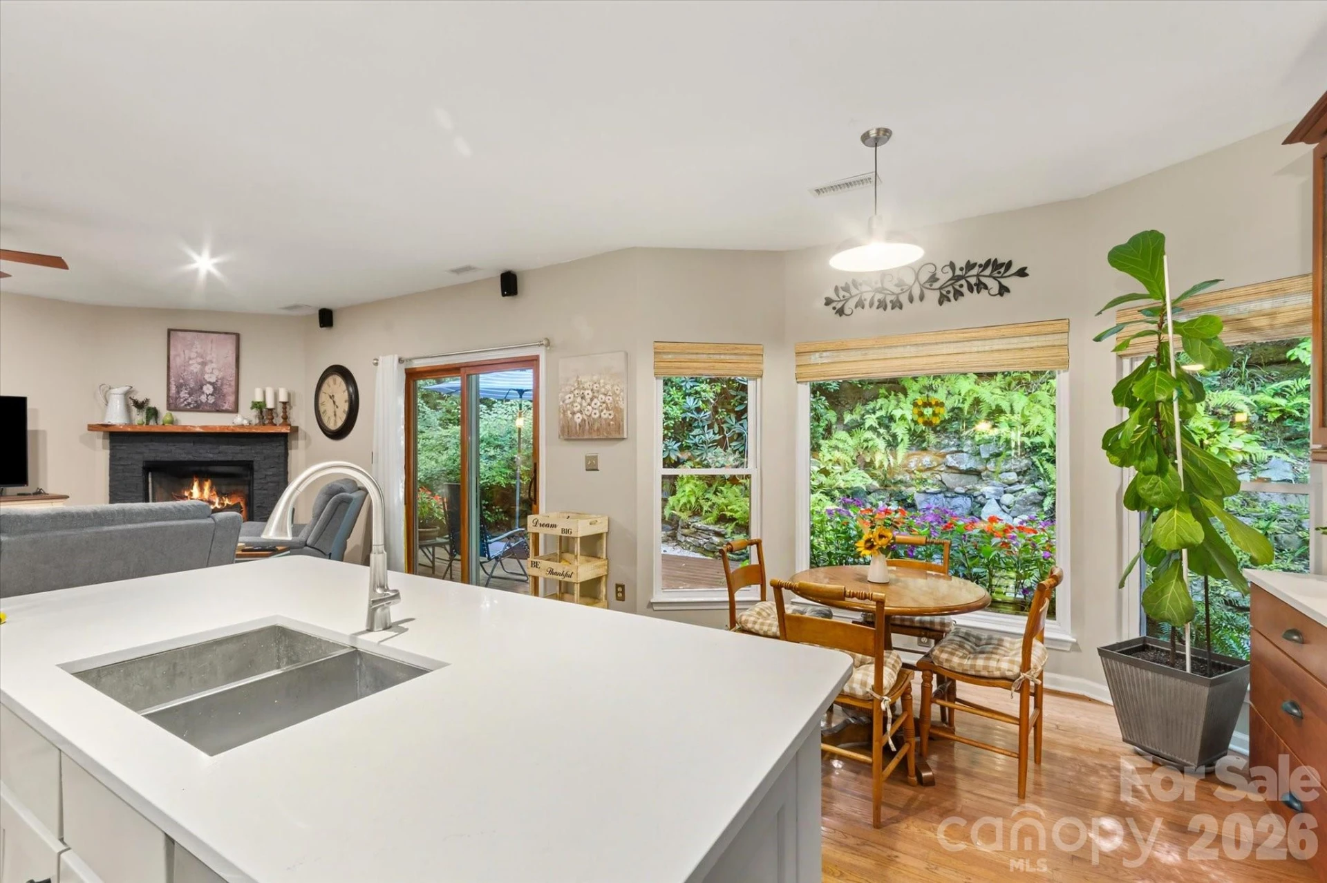 300 Caroline Lane - Photo 15