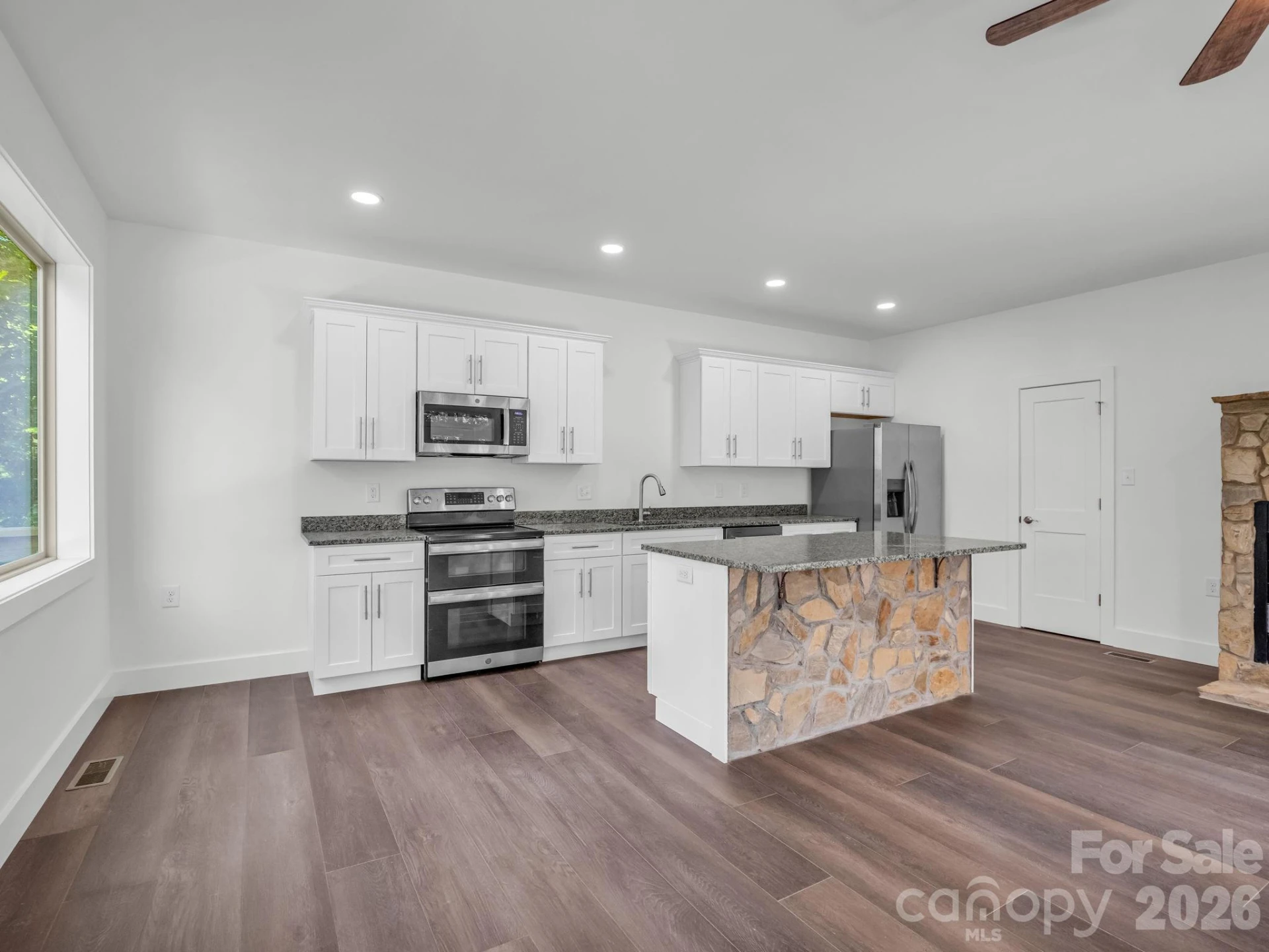 36 Pierpoint Drive - Photo 17