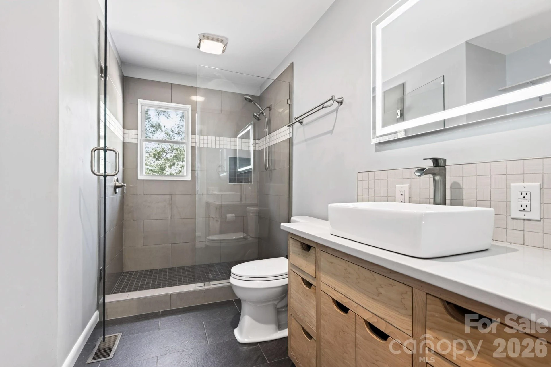220 Richmond Hill Drive - Photo 6