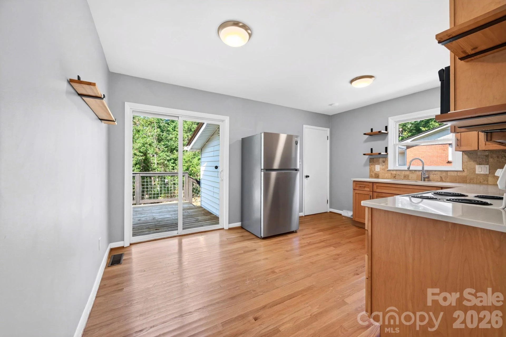 220 Richmond Hill Drive - Photo 11