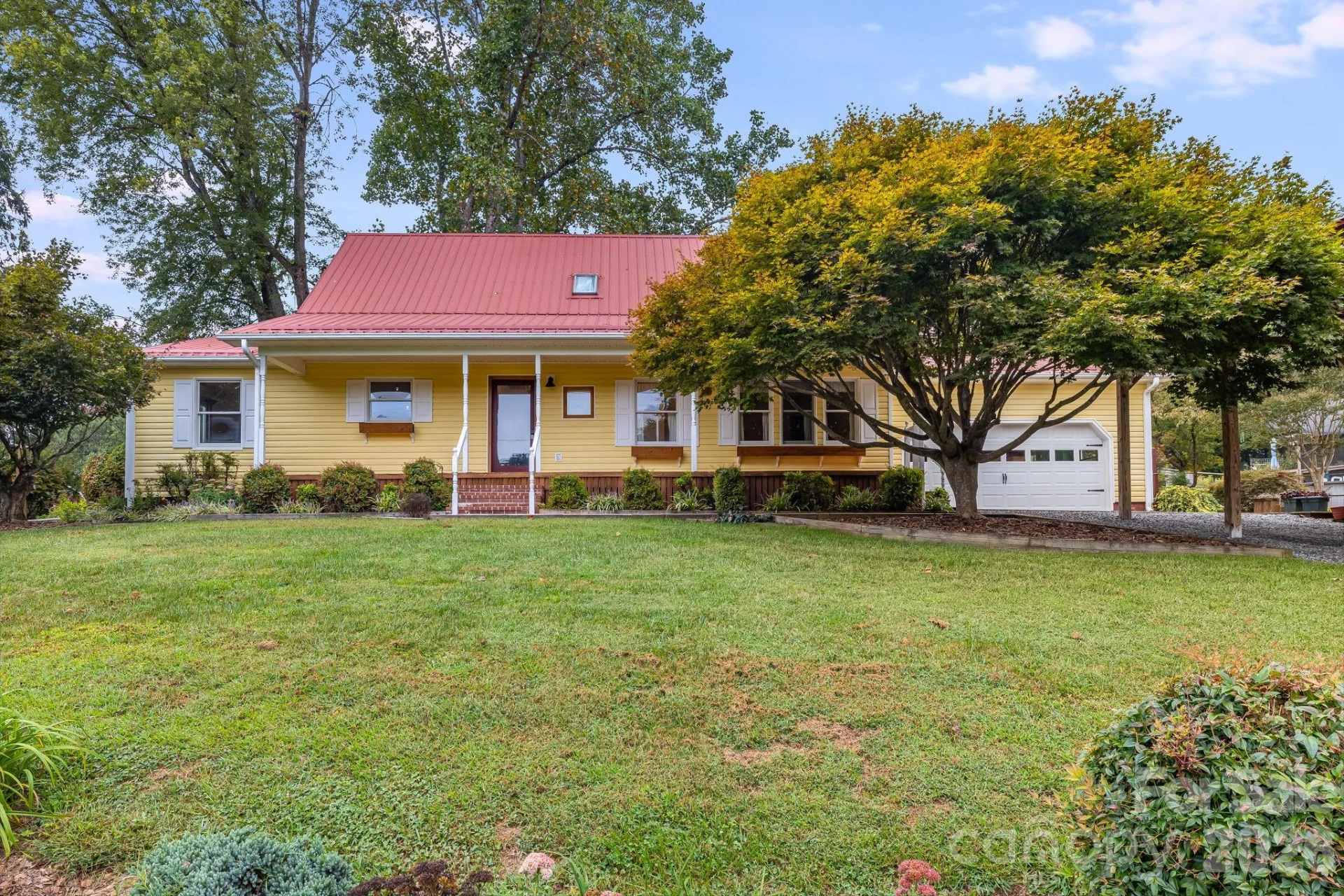 53 Armstrong Road - Photo 2