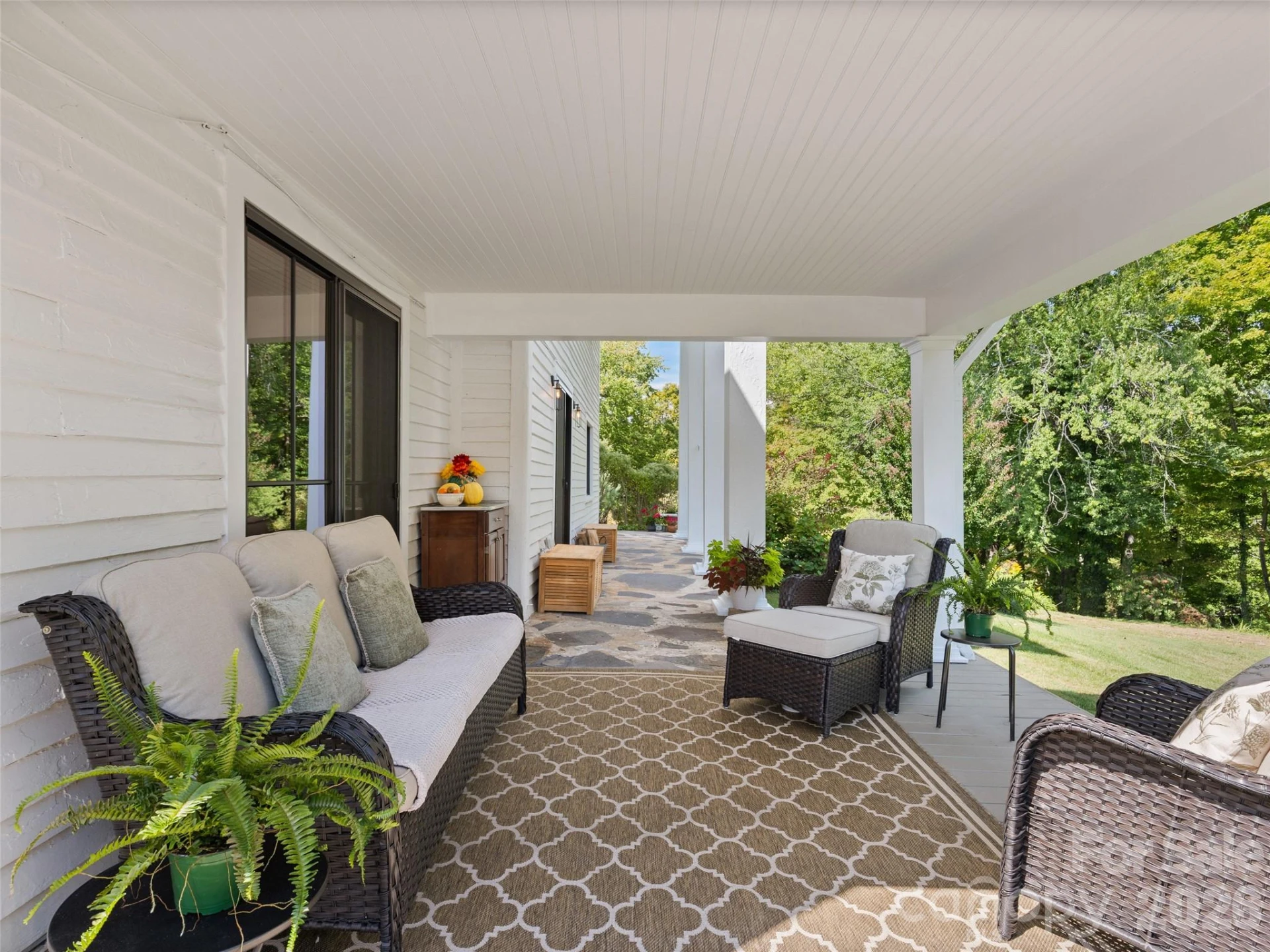 609 Auburn Road - Photo 5