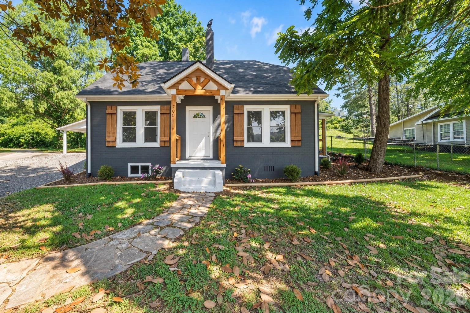 790 W Tate Street - Photo 2