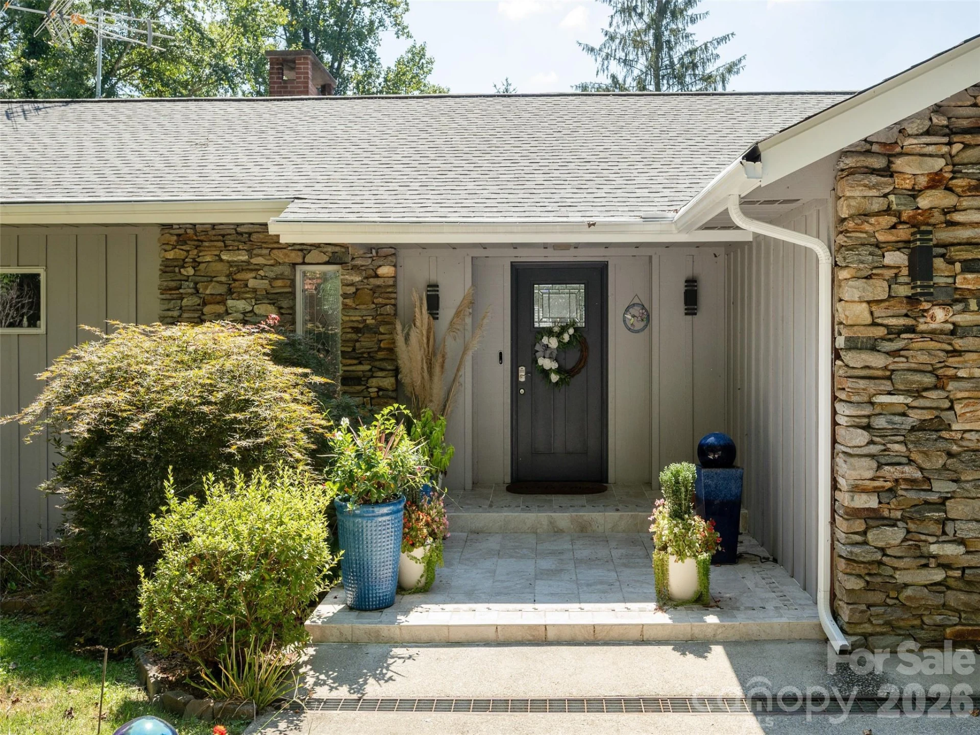 30 W Fairway Drive - Photo 4
