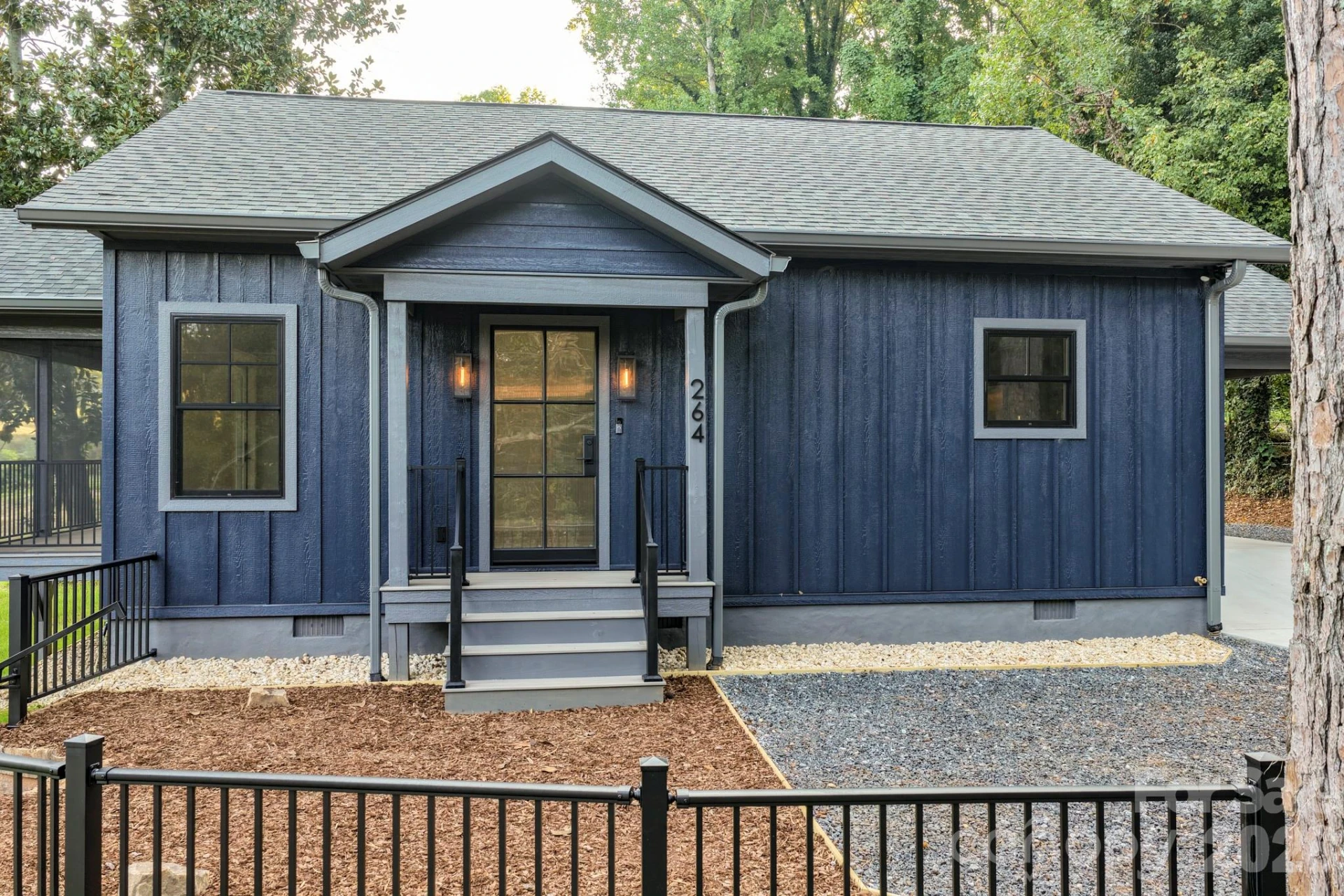 264 Elm Street - Photo 4