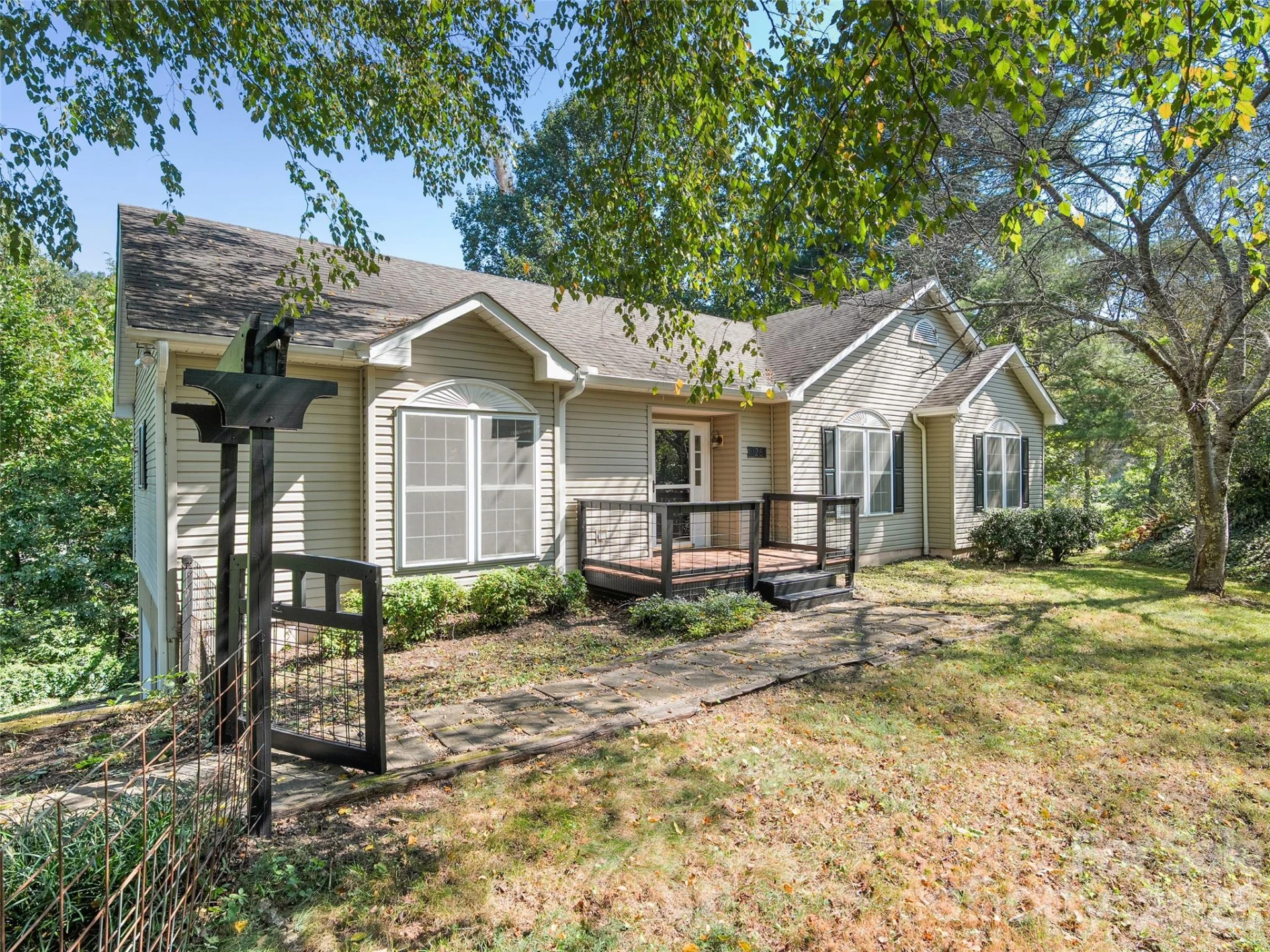 126 Ridgeline Road - Photo 2